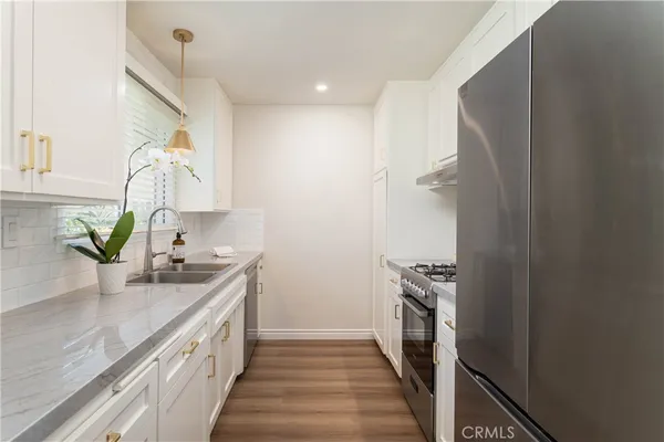 $4,700 | 1741 Tustin Avenue, Unit 10C, Costa Mesa, CA 92627