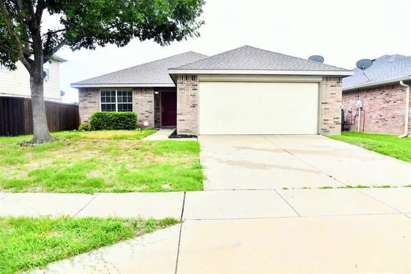 $299,999 | 5760 Mountain Stream Trail, Fort Worth, TX 76244