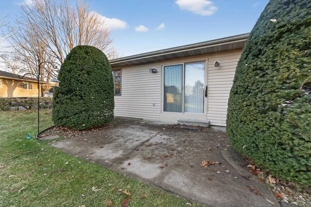 $449,900 | 5758 Modernaire Street, Fitchburg, WI 53711