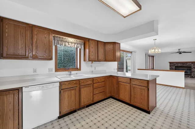 $449,900 | 5758 Modernaire Street, Fitchburg, WI 53711