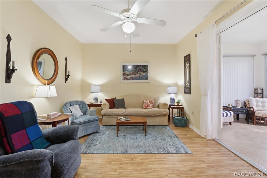 6714 East Waybridge Court Inverness, FL 34452 - Photo 18 of 47 Natural light