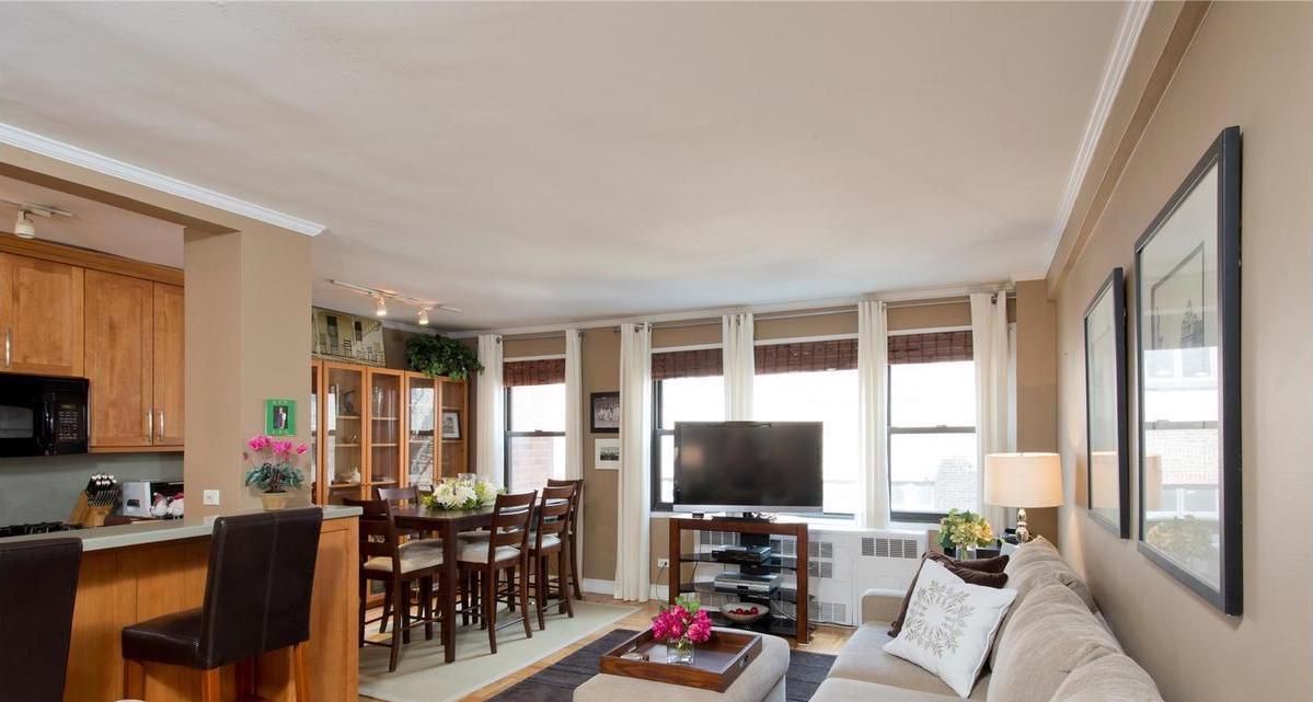 347 East 53rd Street, Unit 5B Manhattan, NY 10022 - Photo 1 of 5