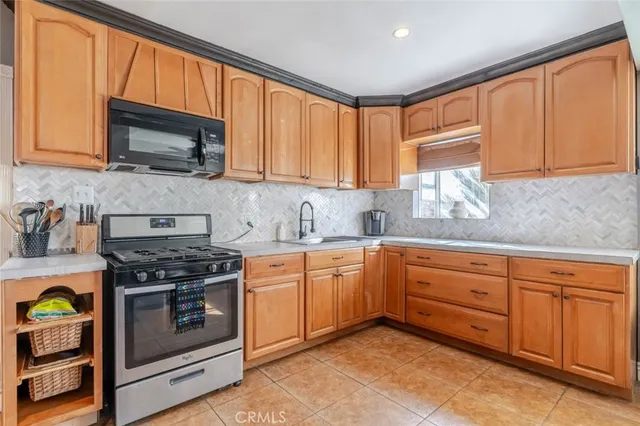 $674,900 | 3813 Lyndora Street, Lynwood, CA 90262