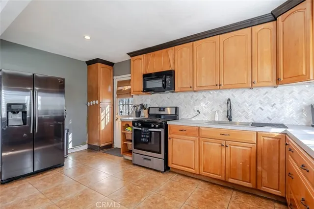 $674,900 | 3813 Lyndora Street, Lynwood, CA 90262