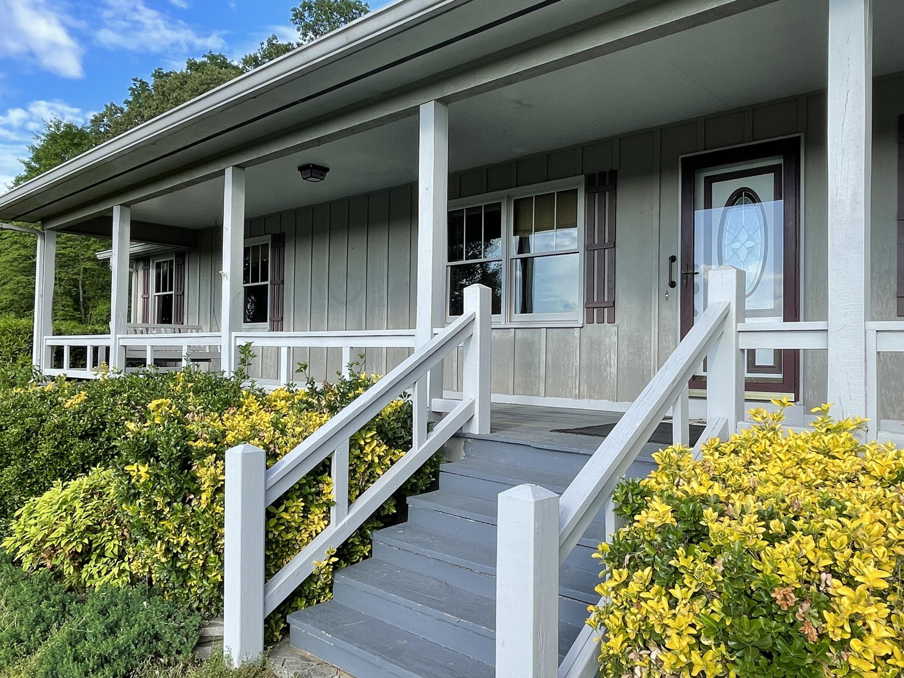 2284 Dry Valley Road Northeast Charleston, TN 37310 - Photo 3 of 64 Covered Front Porch
