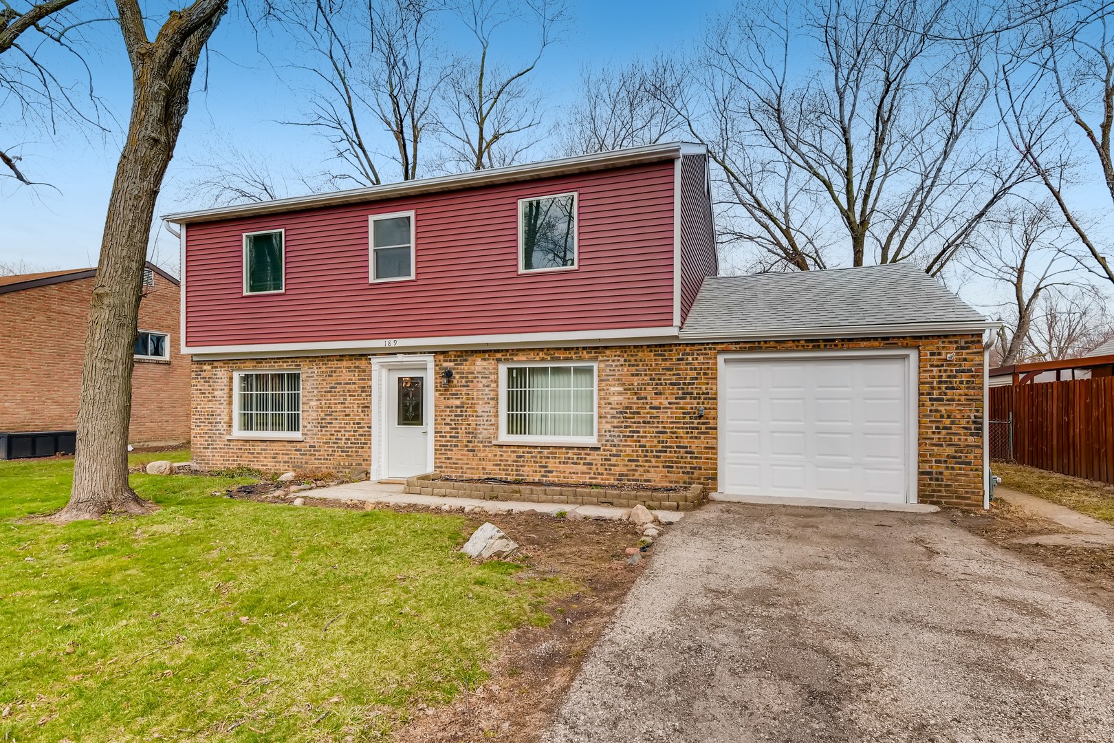 189 South Pinecrest Road Bolingbrook, IL 60440 - Photo 1 of 14