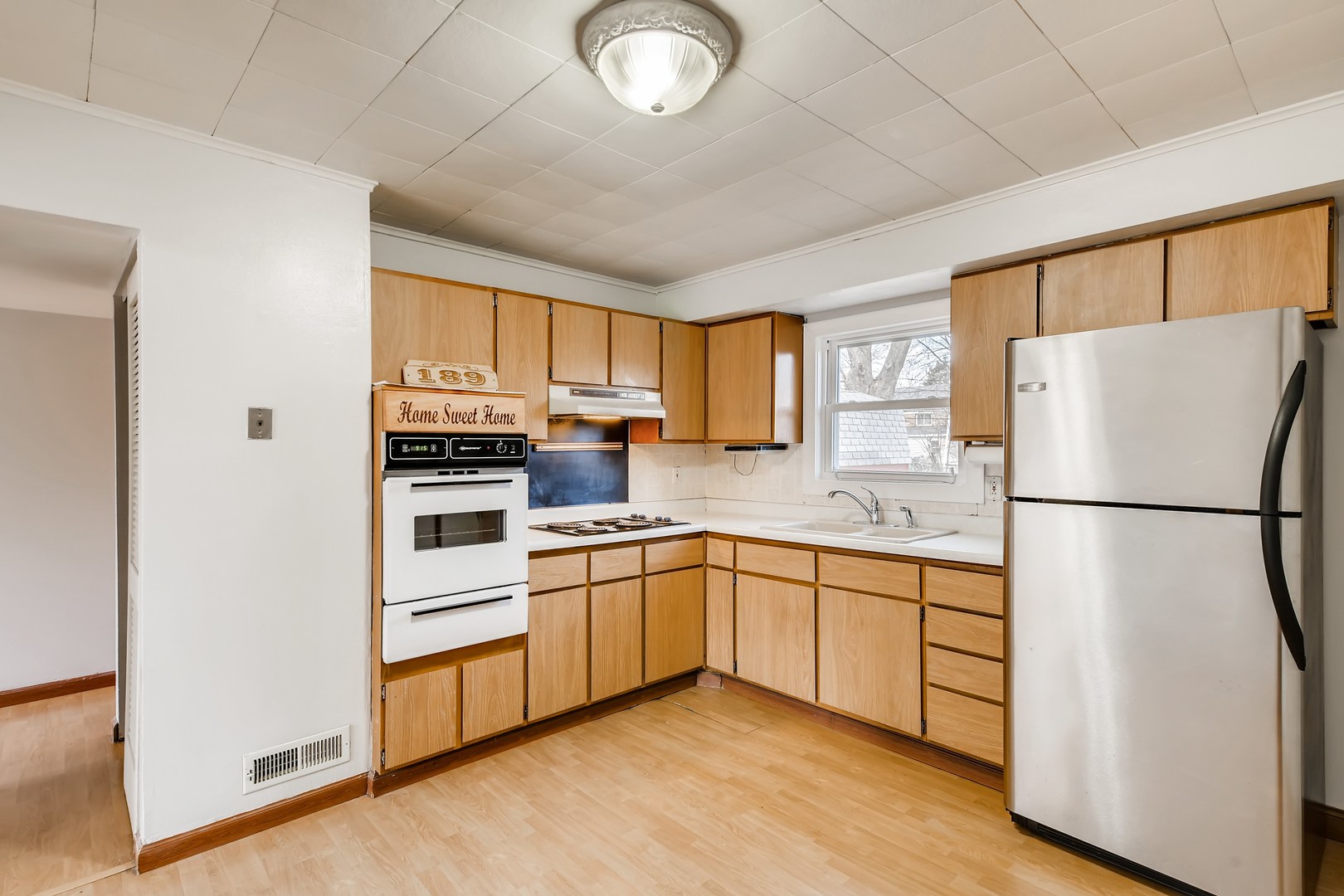 189 South Pinecrest Road Bolingbrook, IL 60440 - Photo 6 of 14