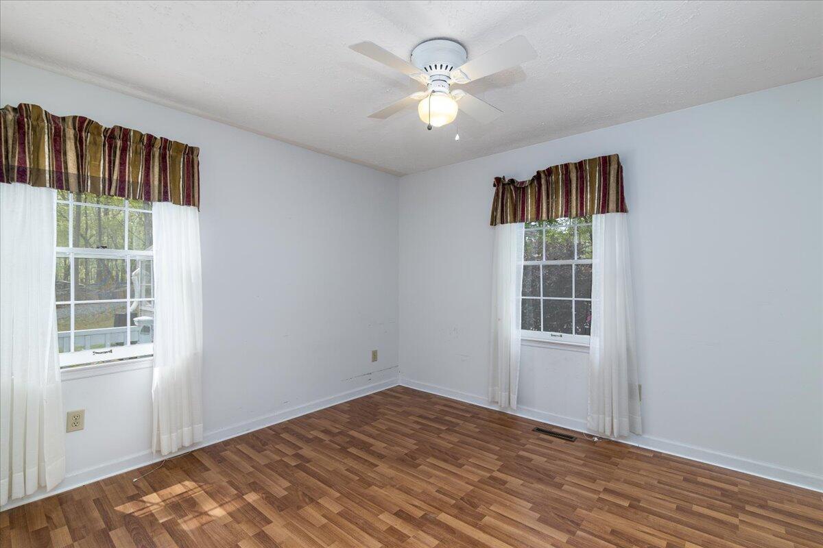 264 Pine Knob Circle Moneta, VA 24121 - Photo 34 of 67 an empty room with windows and closet