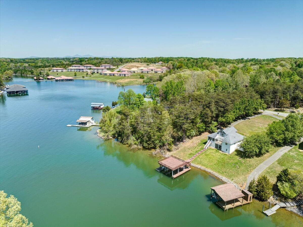 264 Pine Knob Circle Moneta, VA 24121 - Photo 57 of 67 71-71-264 Pine Knob Circle-Drones--18