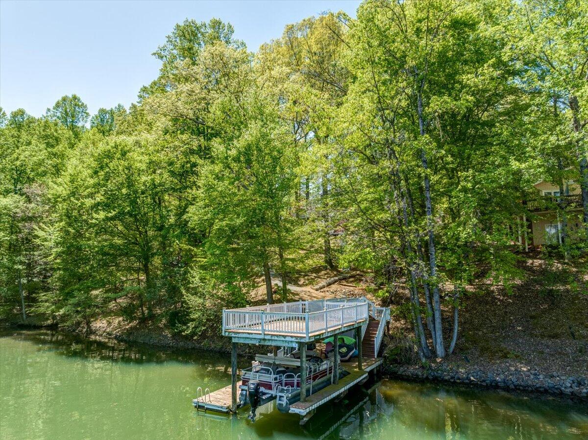 264 Pine Knob Circle Moneta, VA 24121 - Photo 60 of 67 75-75-264 Pine Knob Circle-Drones--20