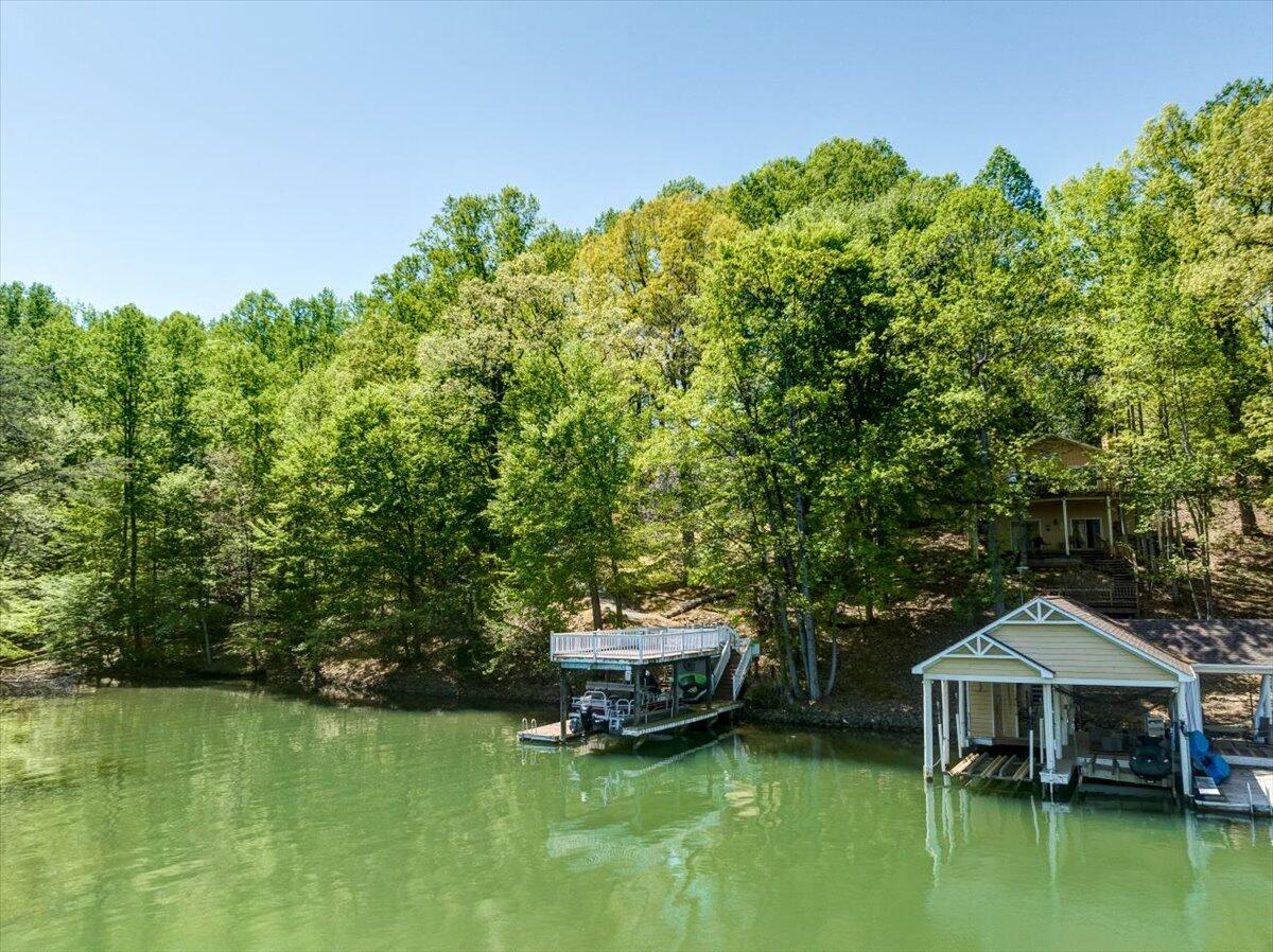 264 Pine Knob Circle Moneta, VA 24121 - Photo 61 of 67 76-76-264 Pine Knob Circle-Drones--22