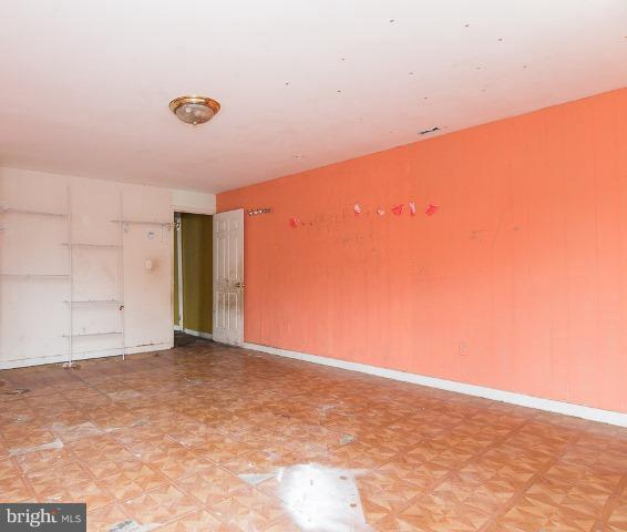2424 East Fayette Street Baltimore, MD 21224 - Photo 2 of 10 Interior (General)