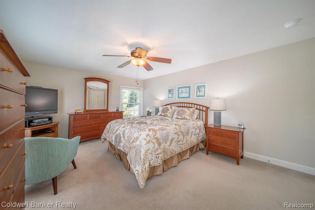 1760 Broadstone Road Grosse Pointe Woods, MI 48236 - Photo 12 of 29