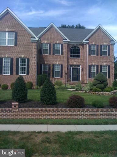 14622 Featherstone Road Woodbridge, VA 22191 - Photo 17 of 17 Exterior (Front)