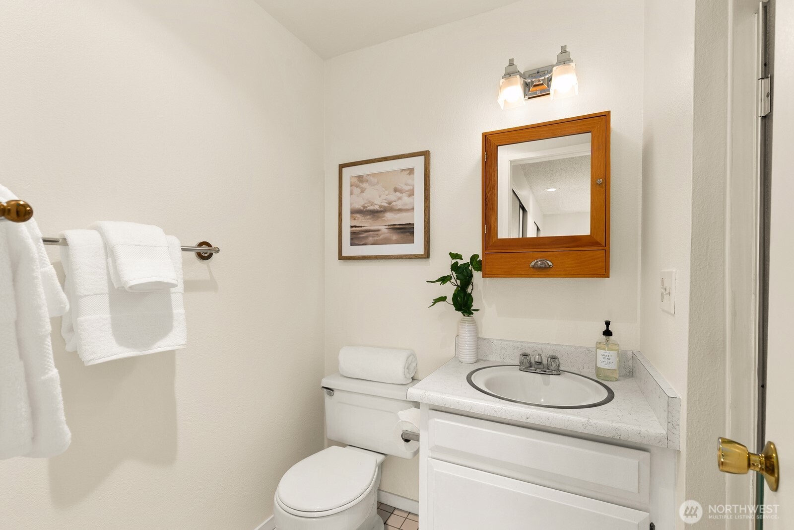 10203 47th Avenue Southwest, Unit C5 Seattle, WA 98146 - Photo 18 of 35