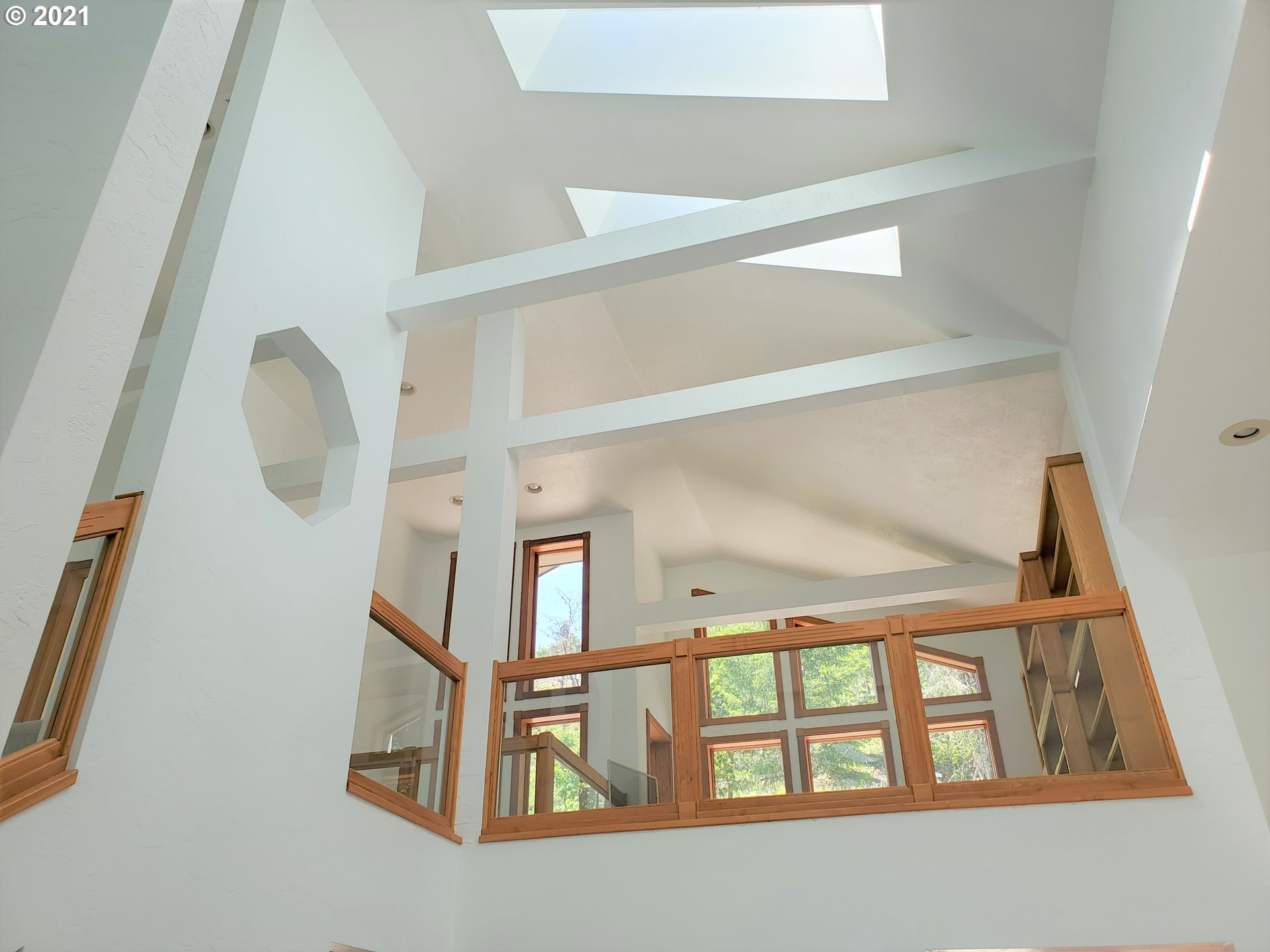 1700 Cole Road Oakland, OR 97462 - Photo 11 of 32 Gallery Image 11