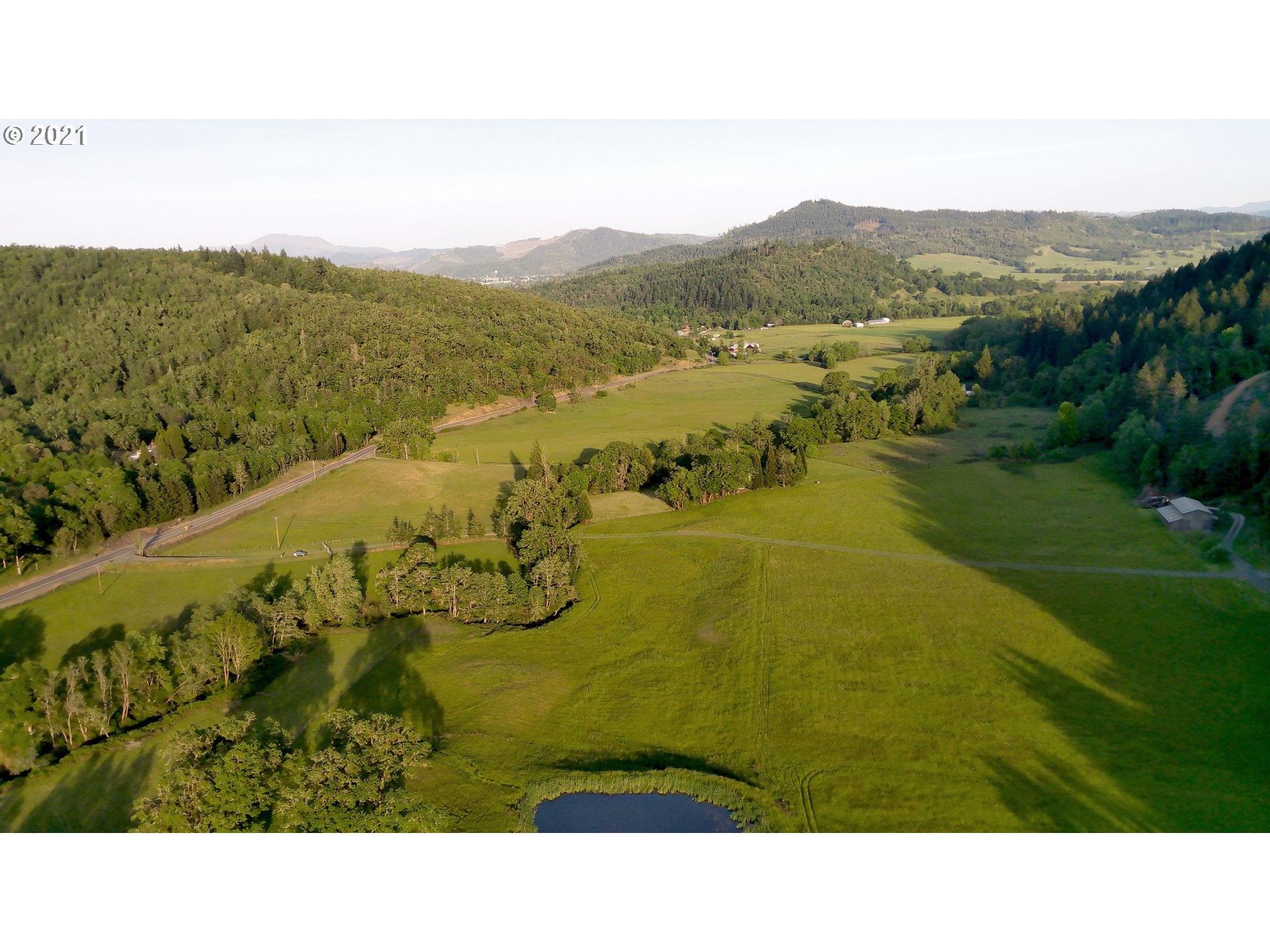 1700 Cole Road Oakland, OR 97462 - Photo 18 of 32 Gallery Image 18