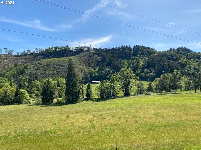 1700 Cole Road Oakland, OR 97462 - Photo 19 of 32 Gallery Image 19