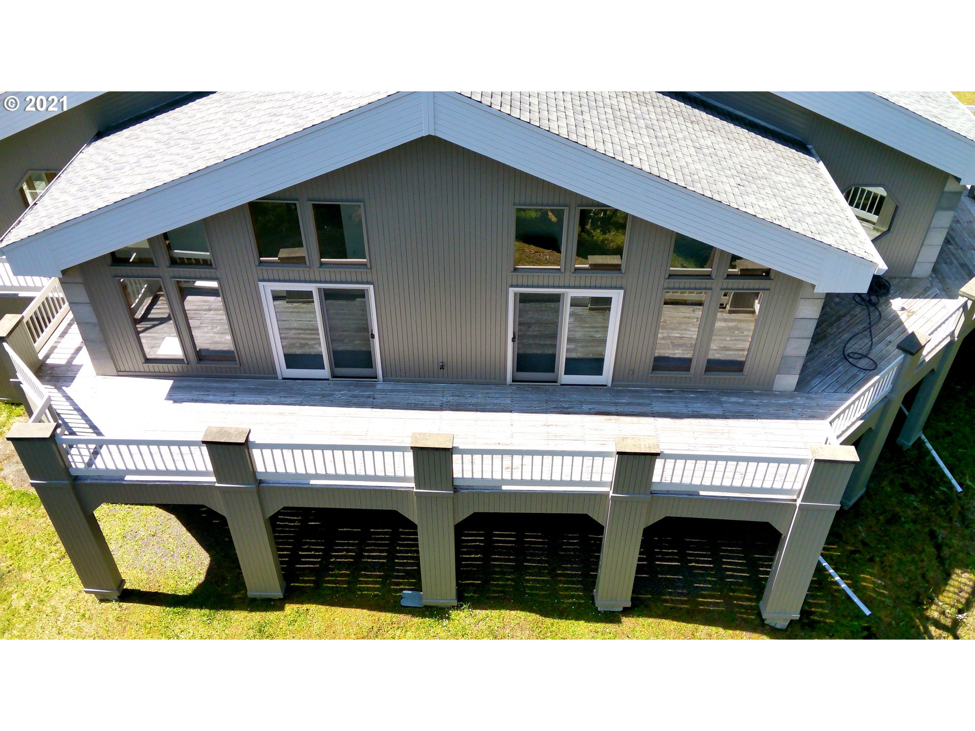1700 Cole Road Oakland, OR 97462 - Photo 3 of 32 Gallery Image 3