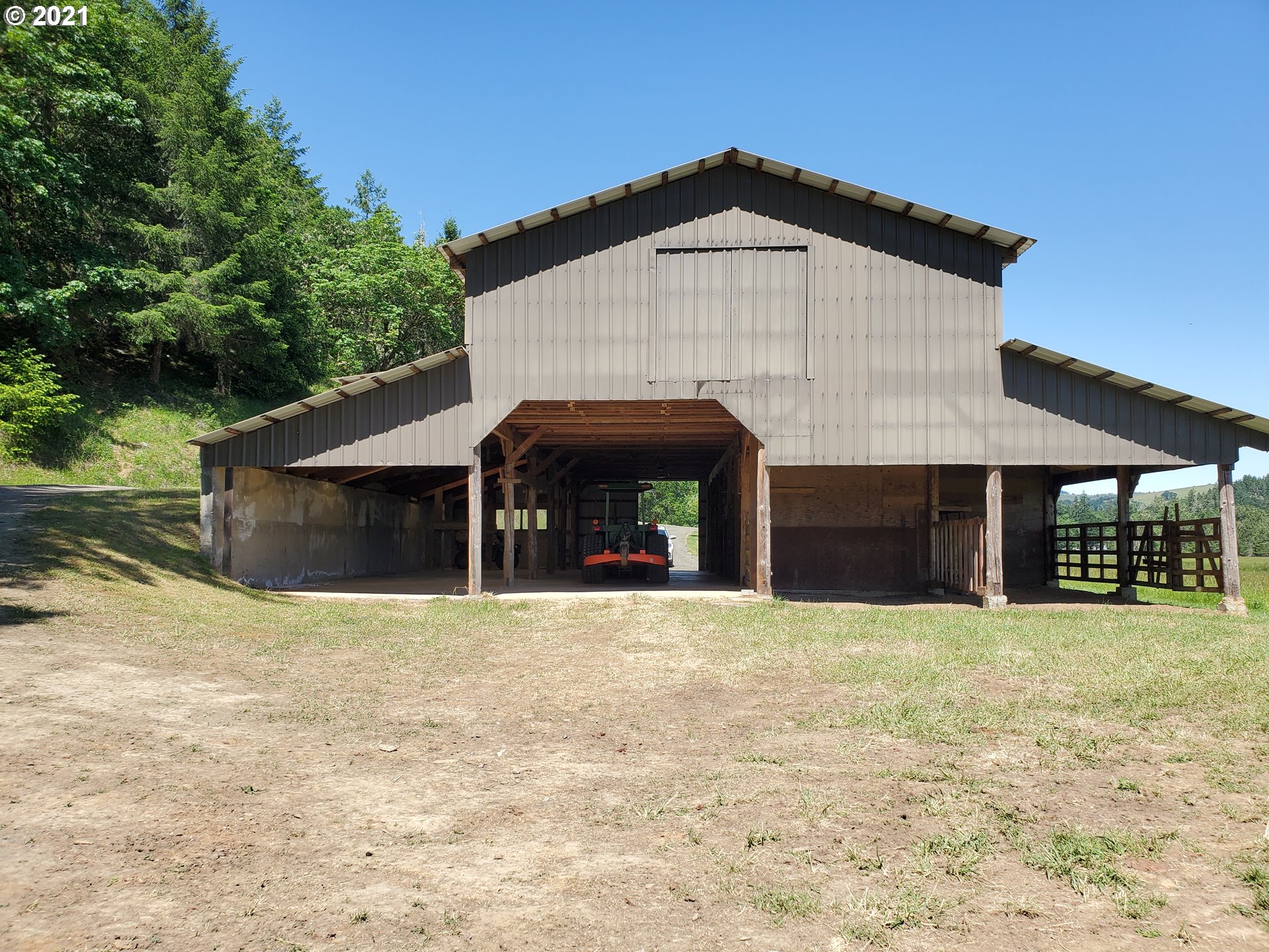 1700 Cole Road Oakland, OR 97462 - Photo 22 of 32 Gallery Image 22