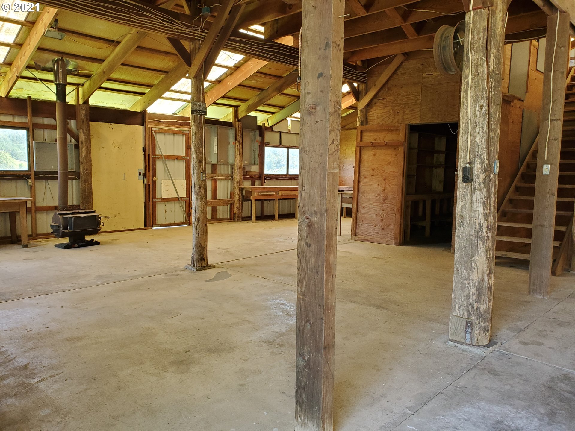1700 Cole Road Oakland, OR 97462 - Photo 24 of 32 Gallery Image 24