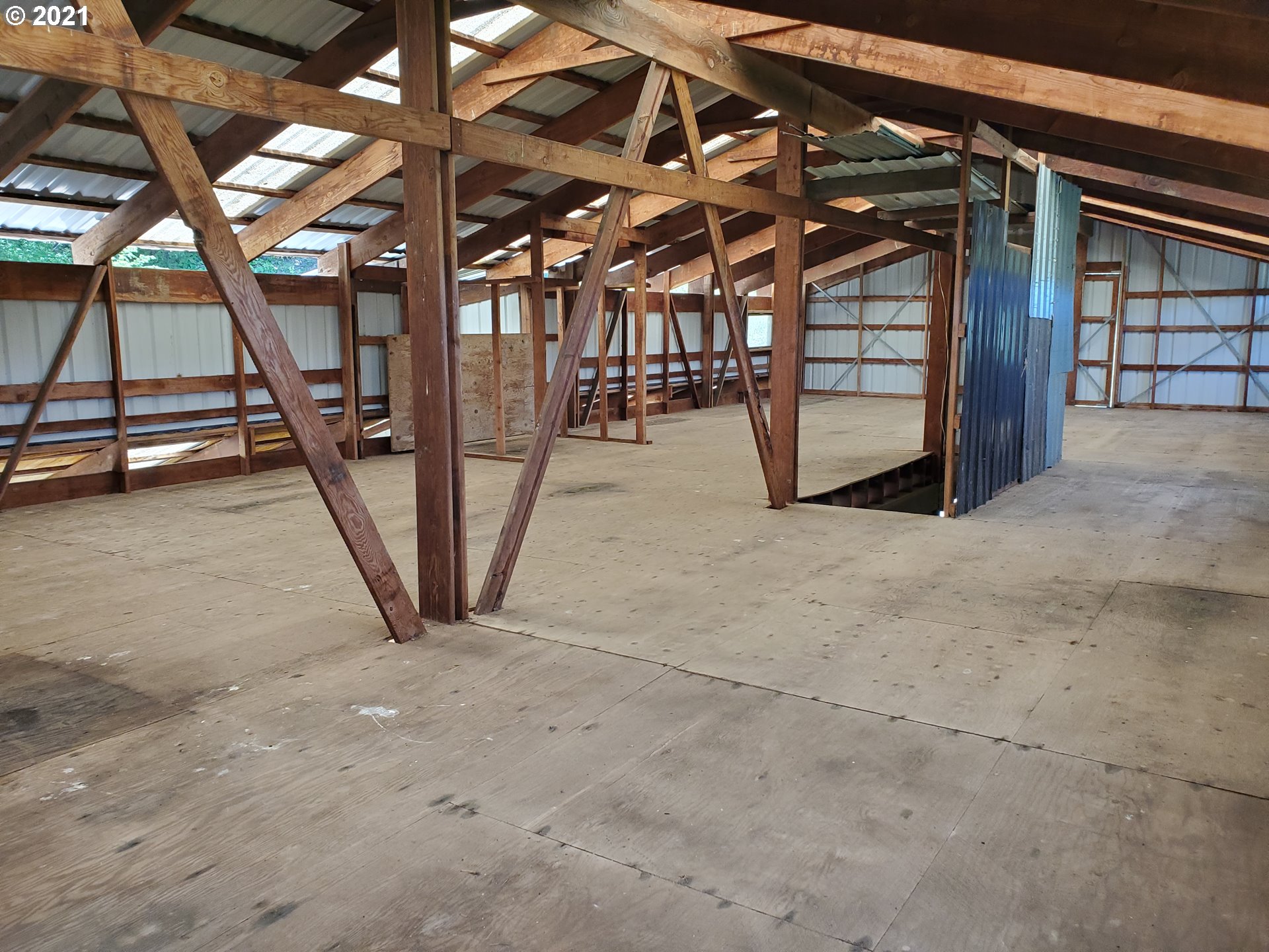 1700 Cole Road Oakland, OR 97462 - Photo 26 of 32 Gallery Image 26