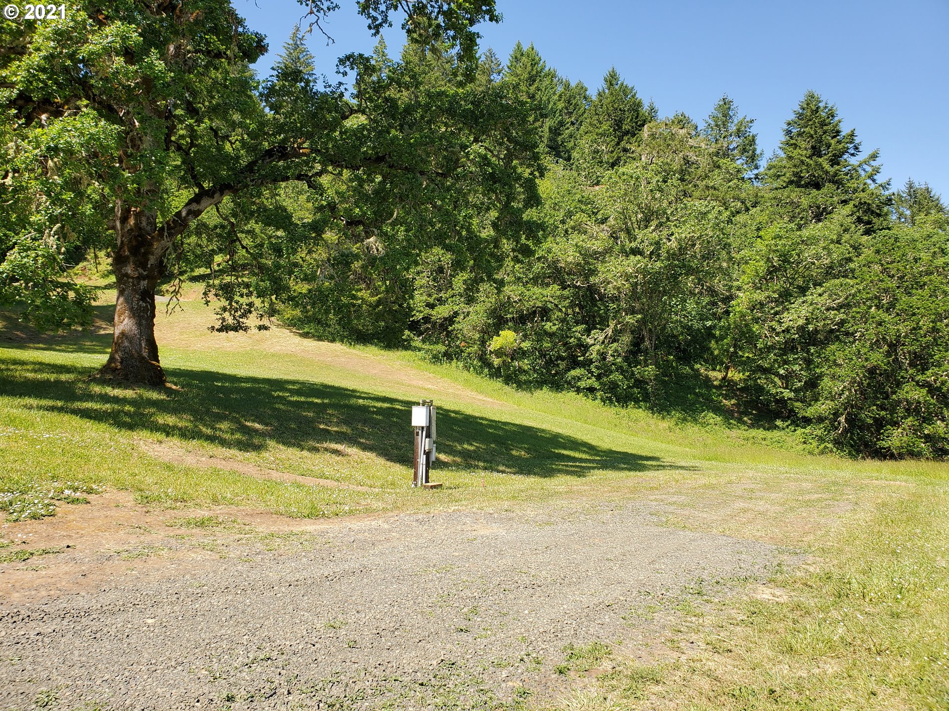 1700 Cole Road Oakland, OR 97462 - Photo 31 of 32 Gallery Image 31