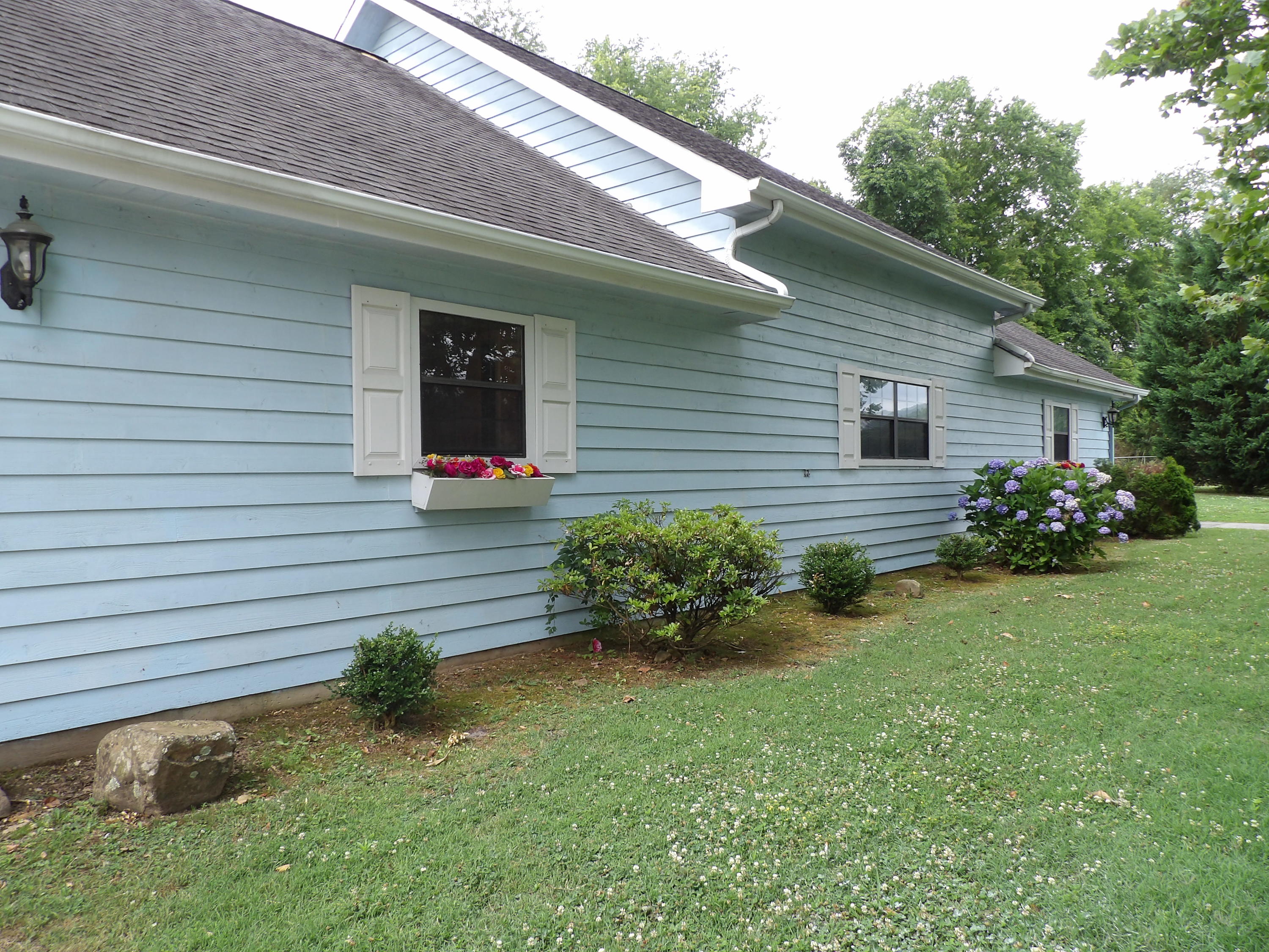 76 Hubert Heard Road Dunlap, TN 37327 - Photo 8 of 42 100_1137