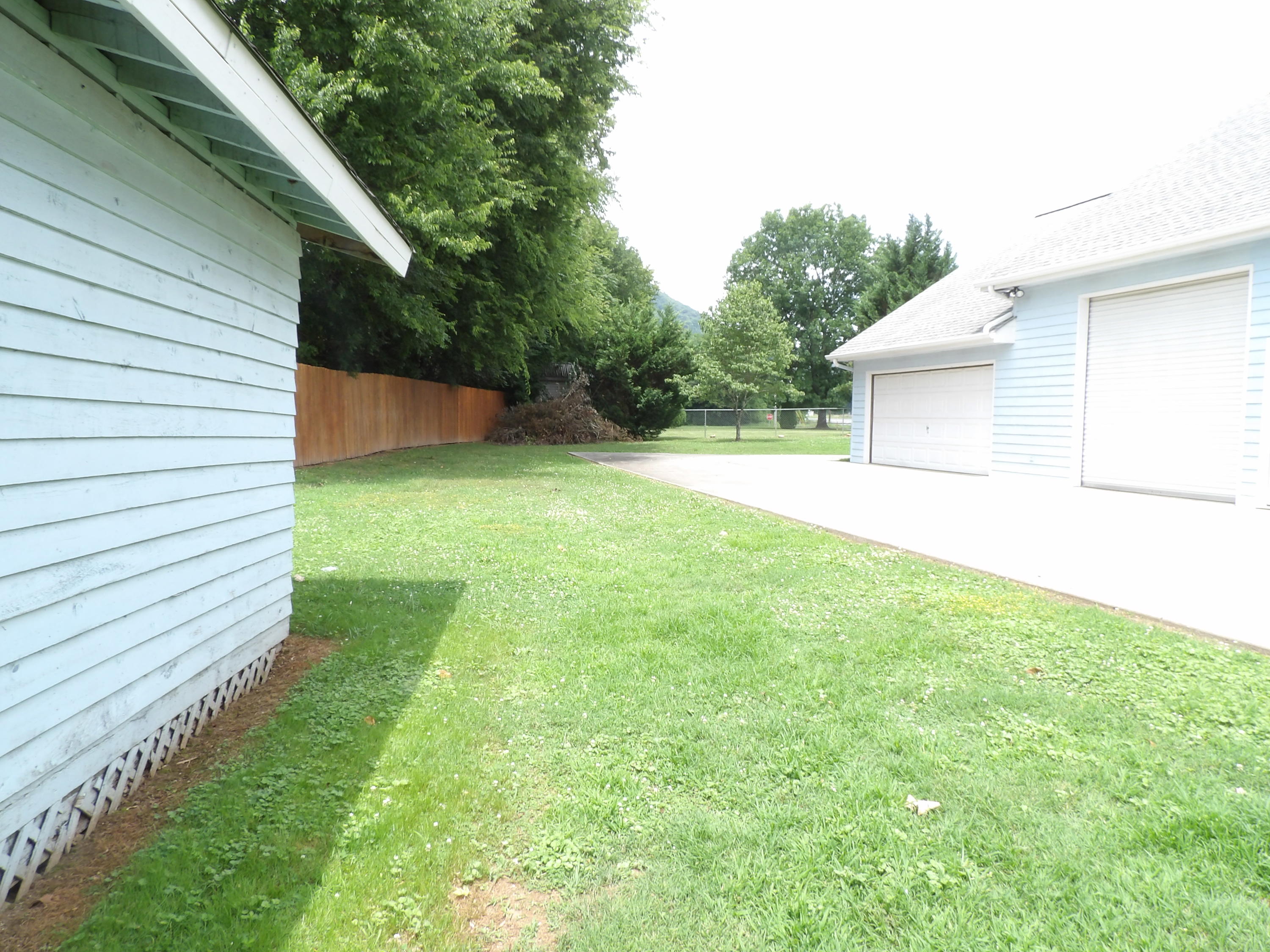 76 Hubert Heard Road Dunlap, TN 37327 - Photo 10 of 42 100_1164