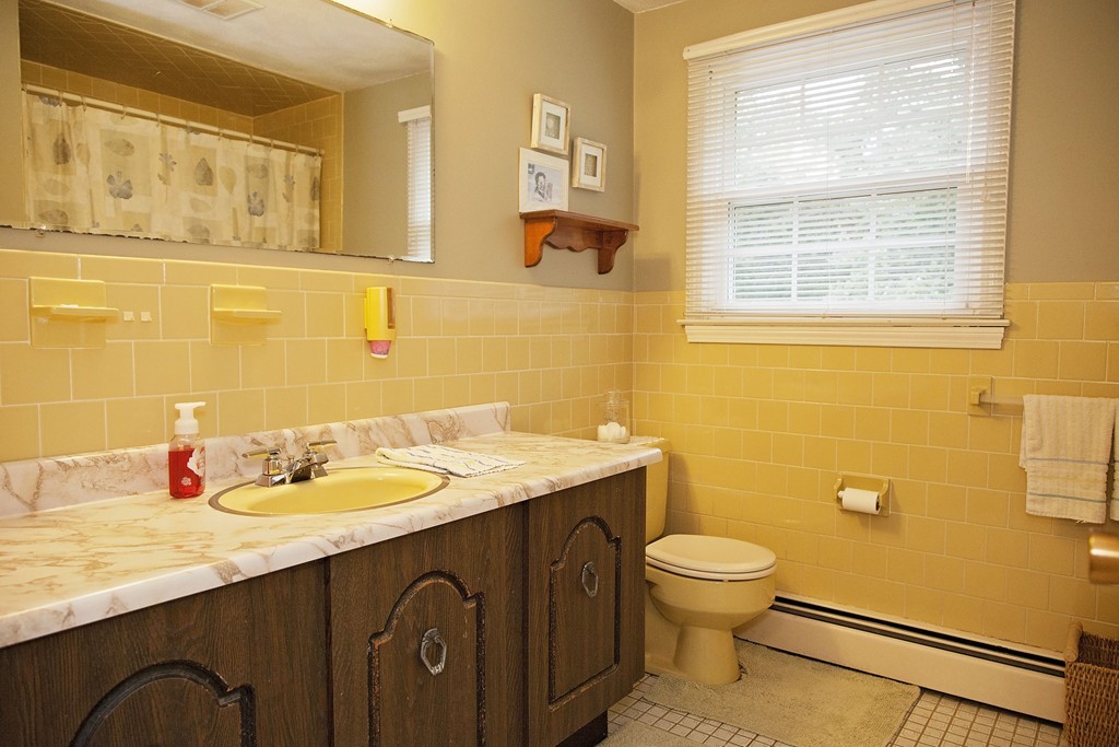 56 Ledgewood Road Framingham, MA 01701 - Photo 11 of 20 Gallery Image 11