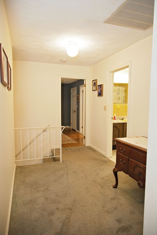 56 Ledgewood Road Framingham, MA 01701 - Photo 14 of 20 Gallery Image 14