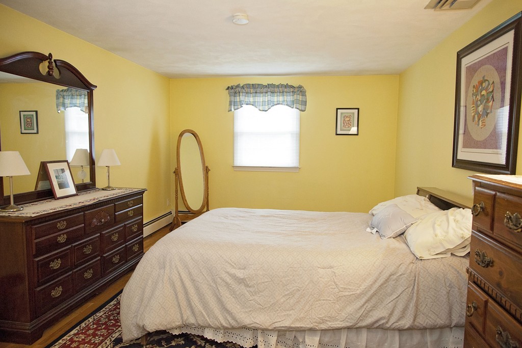 56 Ledgewood Road Framingham, MA 01701 - Photo 17 of 20 Gallery Image 17