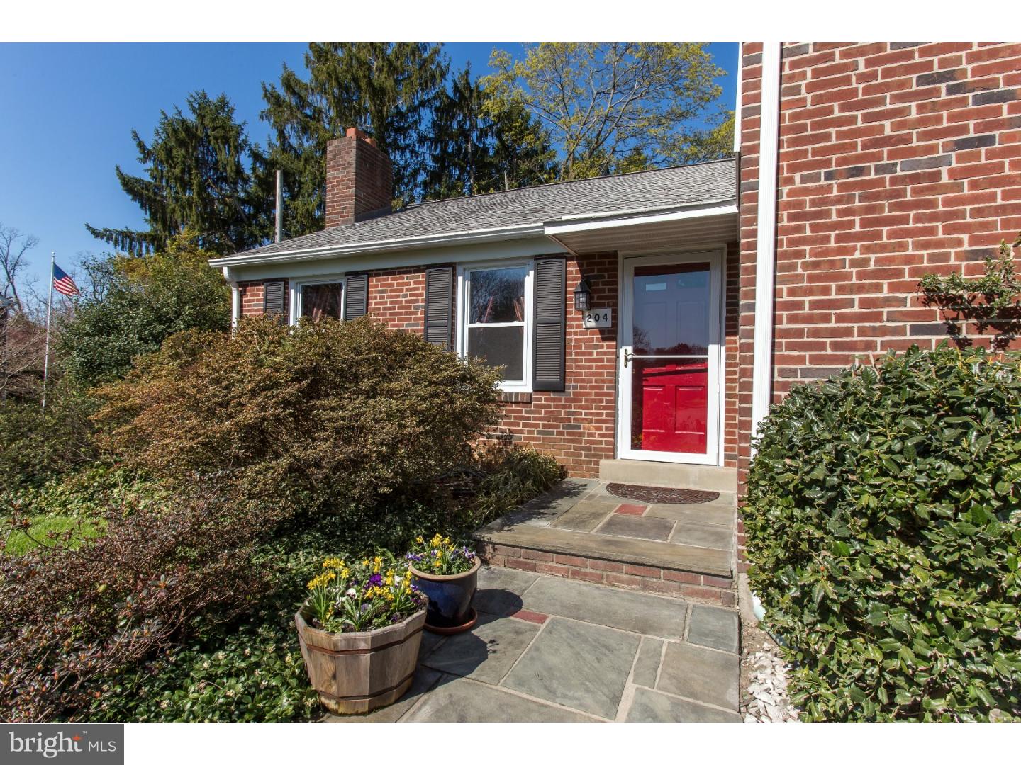 204 Grandview Road Media, PA 19063 - Photo 2 of 23 Exterior Front