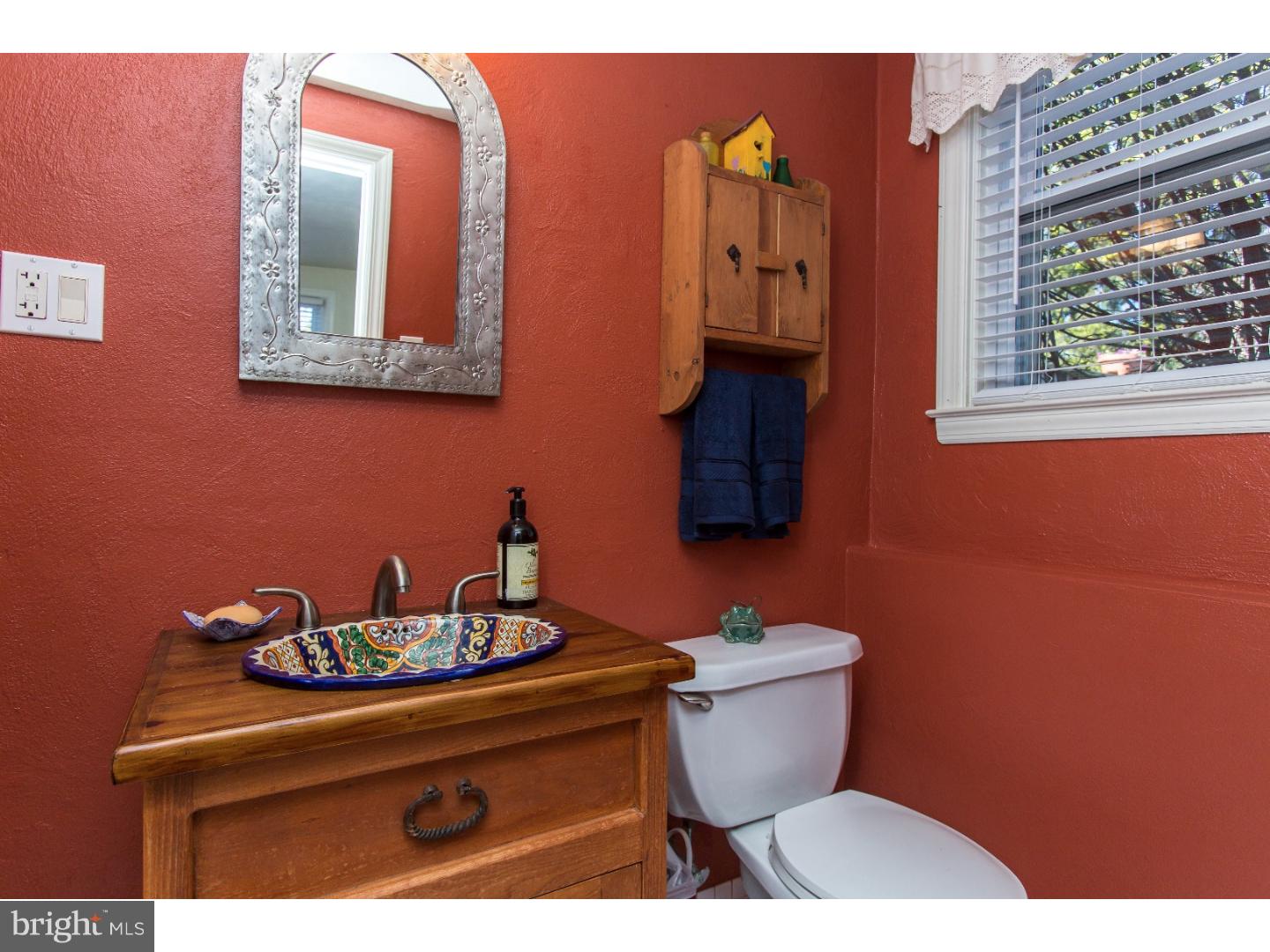 204 Grandview Road Media, PA 19063 - Photo 12 of 23 Bathroom