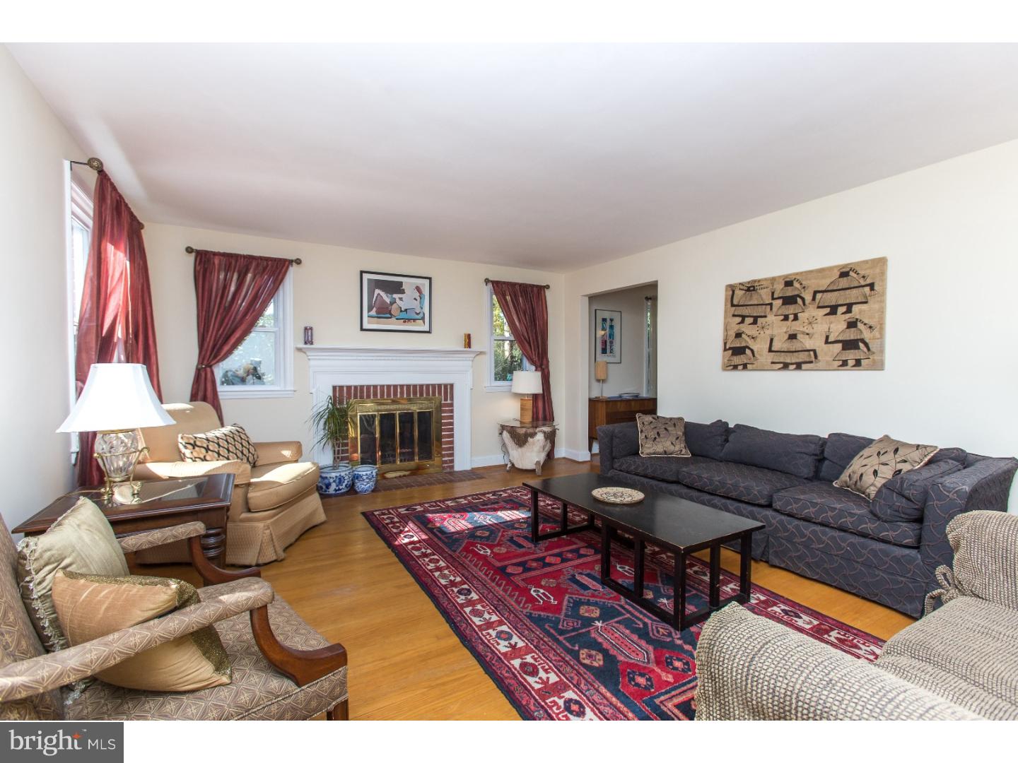 204 Grandview Road Media, PA 19063 - Photo 3 of 23 Living Room