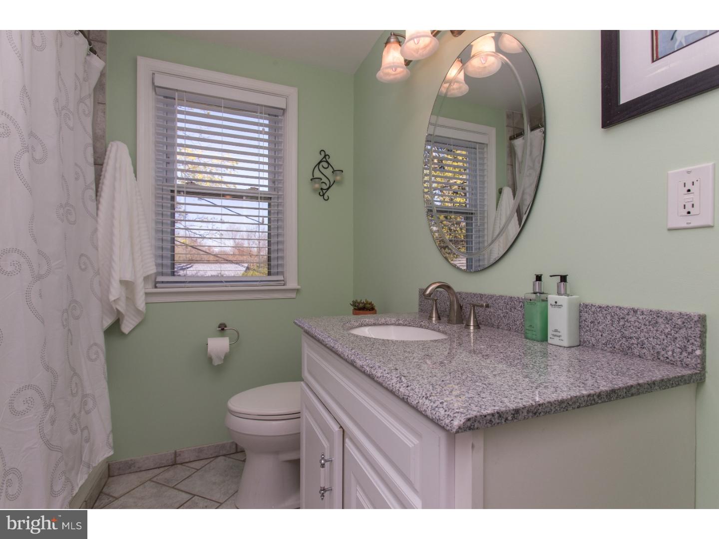 204 Grandview Road Media, PA 19063 - Photo 21 of 23 Bathroom