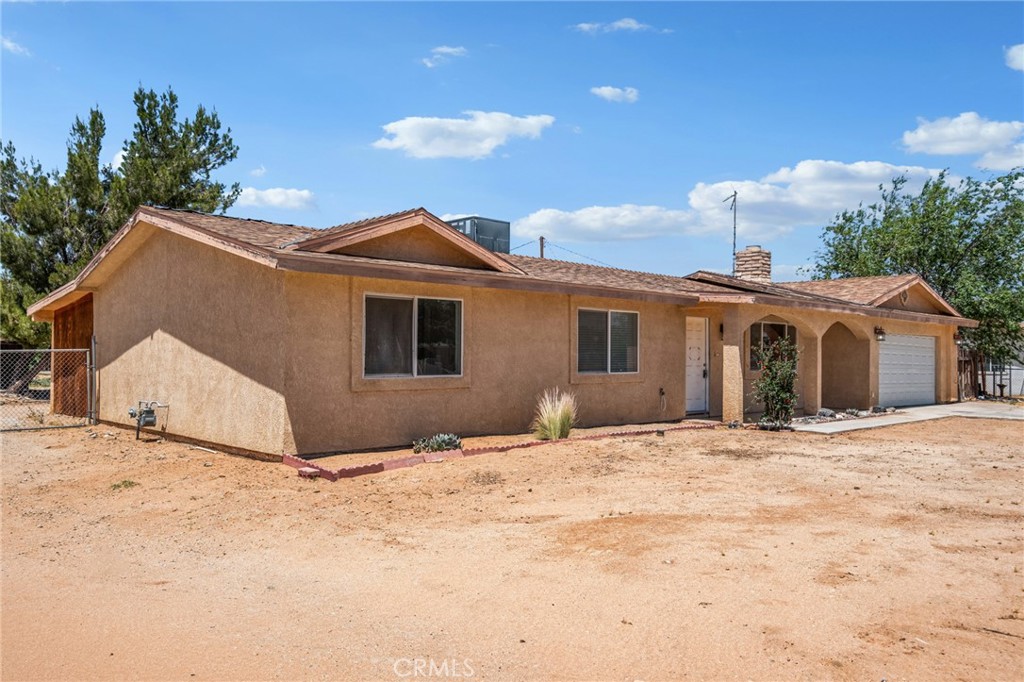 13372 Tutelo Road Apple Valley, CA 92308 - Photo 9 of 53