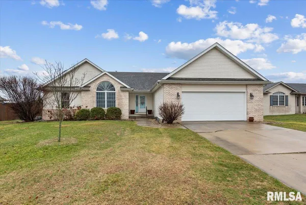 $412,000 | 5404 Jaeger Drive, Springfield, IL 62711