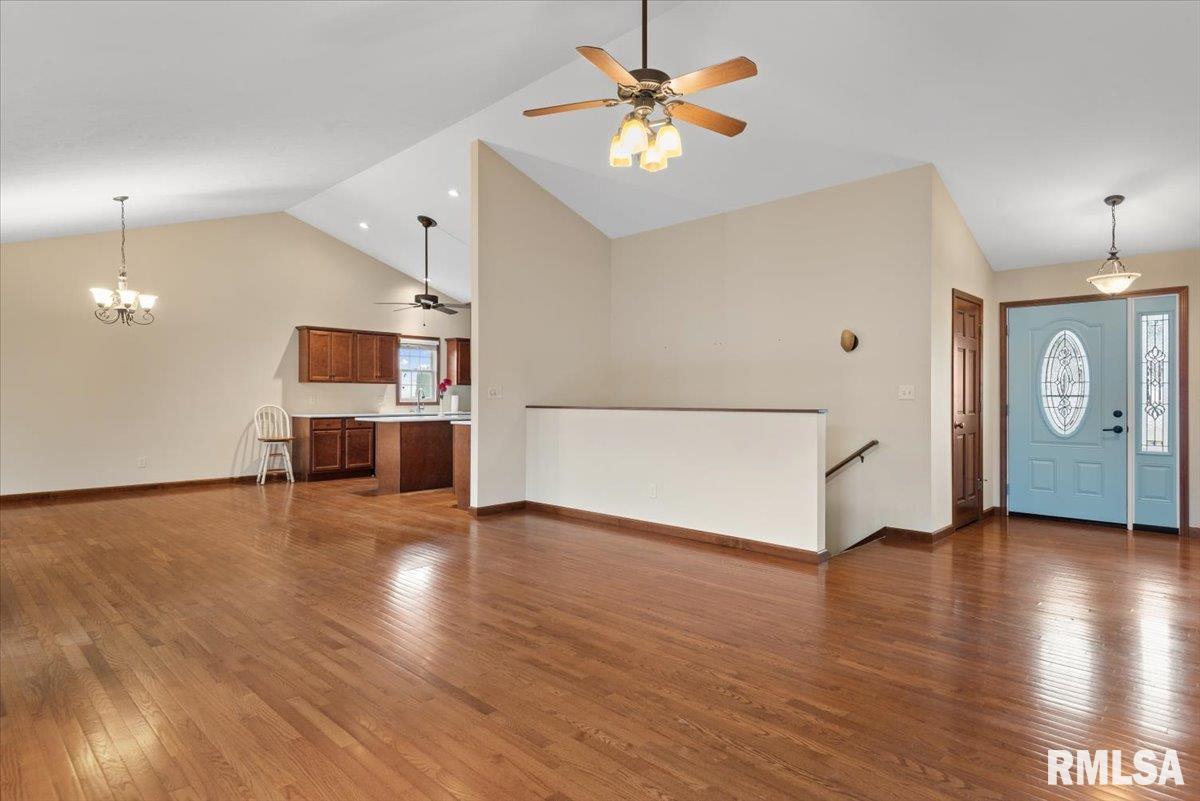 5404 Jaeger Drive Springfield, IL 62711 - Photo 3 of 34