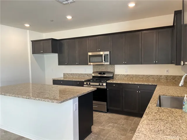 $3,650 | 3237 Winter Park Avenue, Jurupa Valley, CA 92509