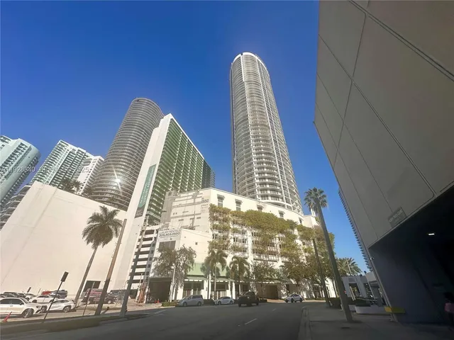 $3,500 | 1750 North Bayshore Drive, Unit 1615, Miami, FL 33132