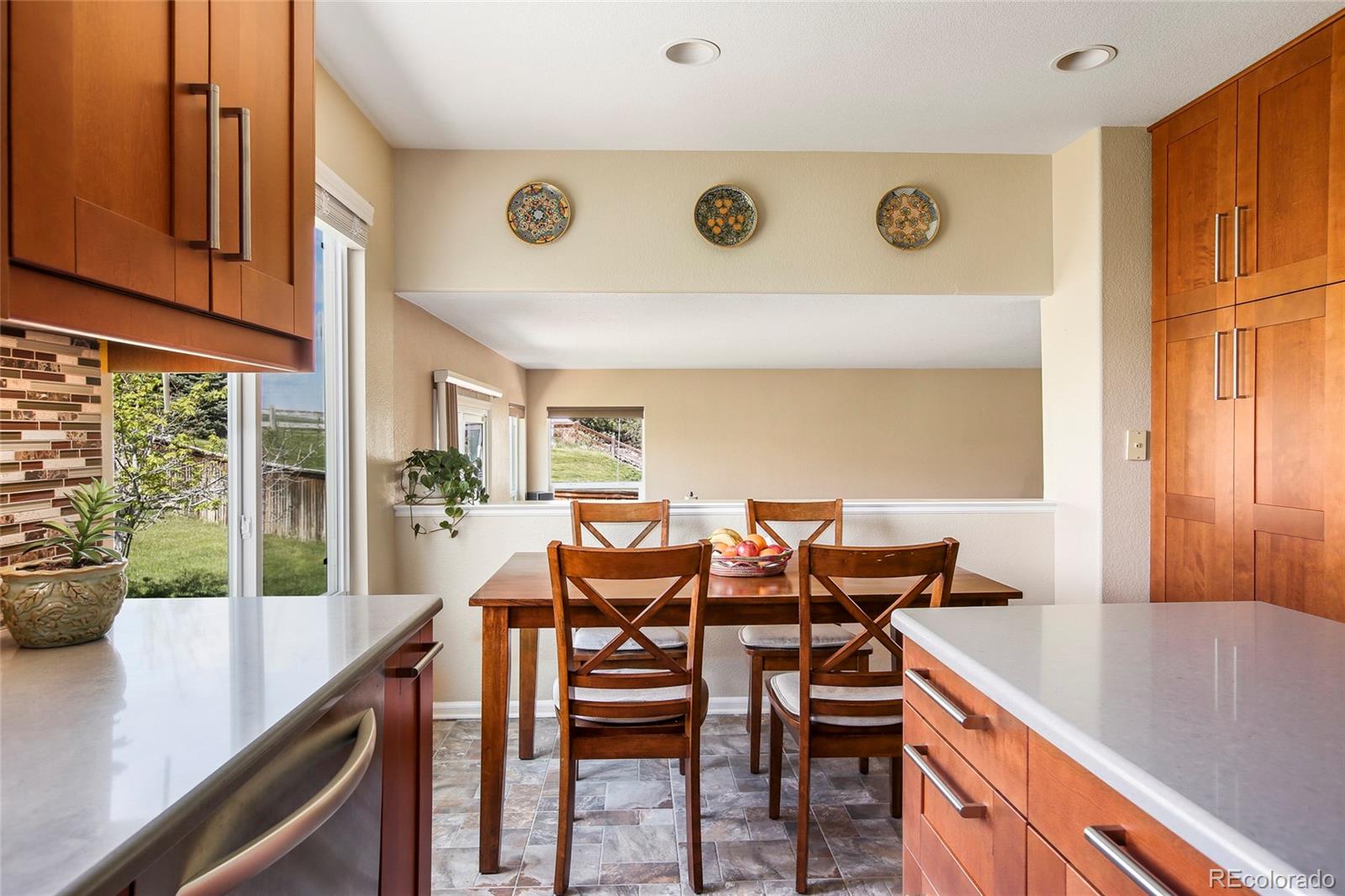 10003 Strathfield Lane Highlands Ranch, CO 80126 - Photo 11 of 40 Gallery Image 11