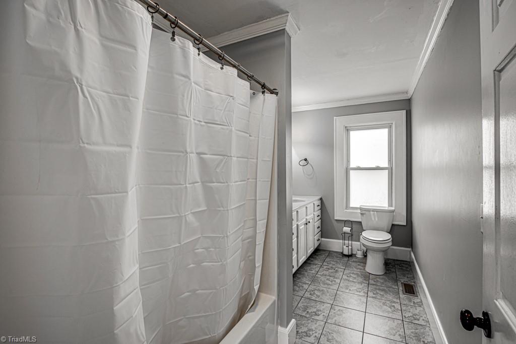 2546 Reynolda Road Winston-Salem, NC 27106 - Photo 28 of 50