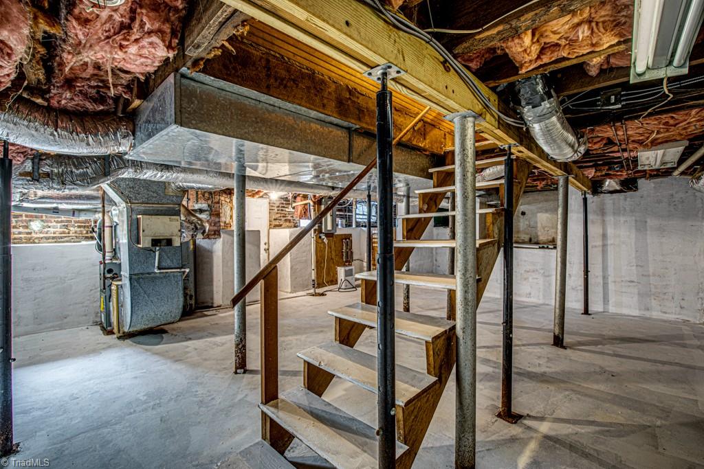 2546 Reynolda Road Winston-Salem, NC 27106 - Photo 46 of 50