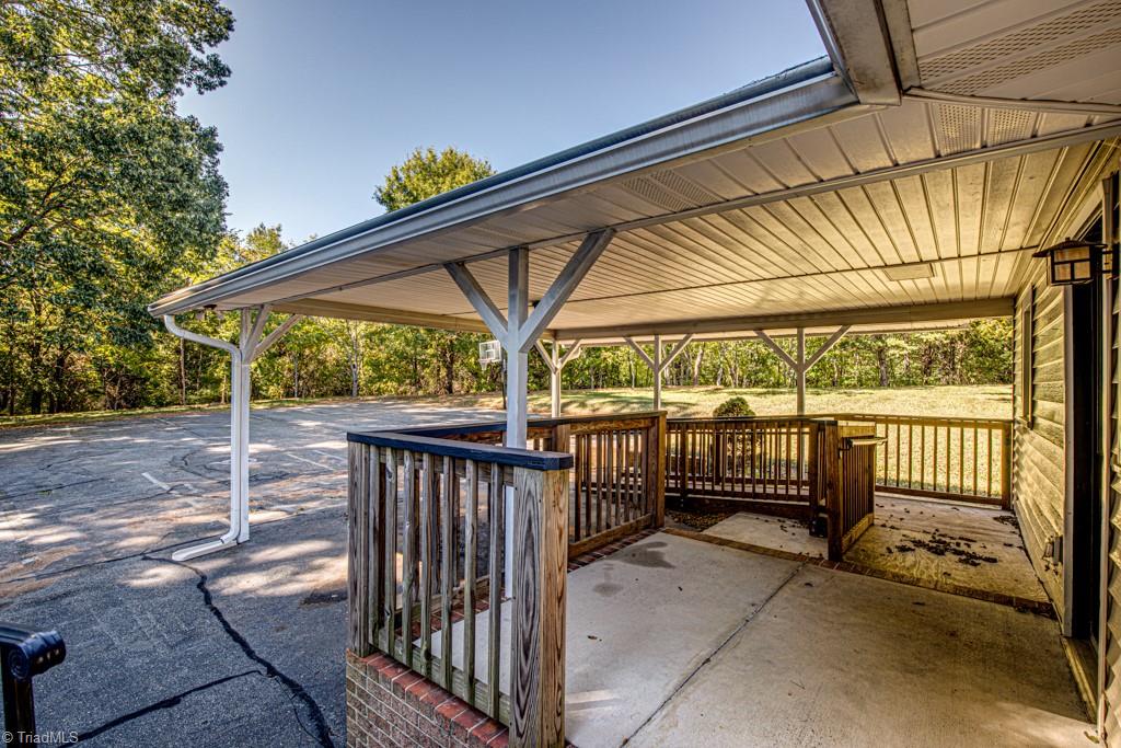2546 Reynolda Road Winston-Salem, NC 27106 - Photo 6 of 50