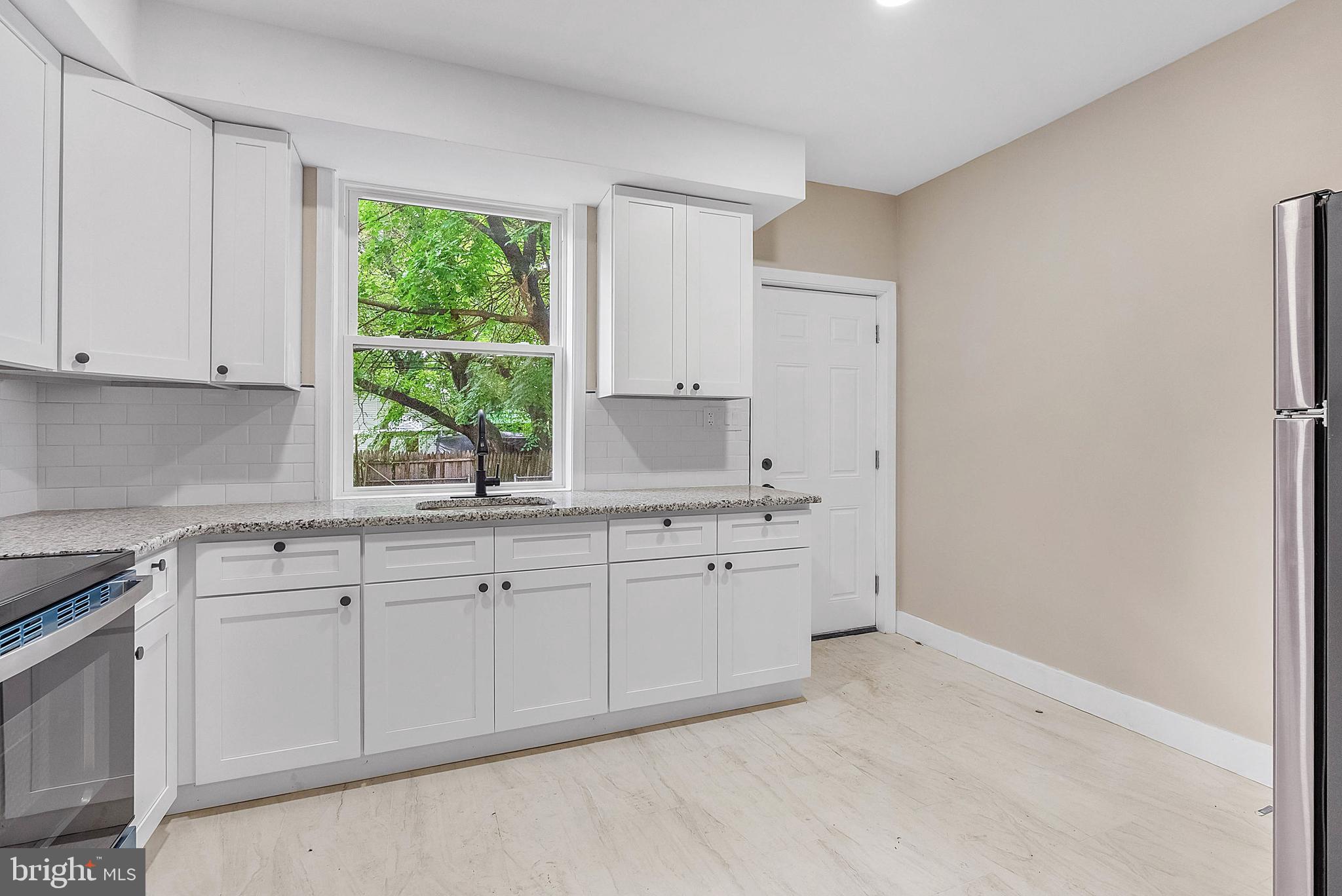 4920 Knorr Street Philadelphia, PA 19135 - Photo 10 of 19