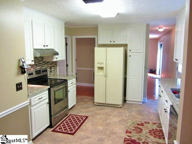 106 Bayberry Road Greer, SC 29650 - Photo 8 of 26 Gallery Image 8