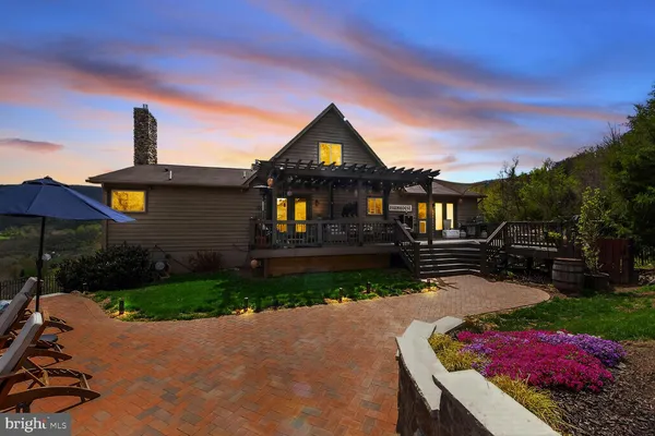 $900,000 | 230 Vista Manor Drive, Front Royal, VA 22630