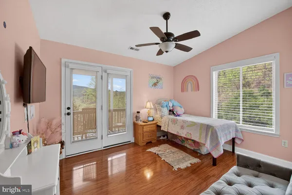 $900,000 | 230 Vista Manor Drive, Front Royal, VA 22630