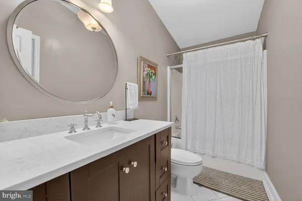 $900,000 | 230 Vista Manor Drive, Front Royal, VA 22630